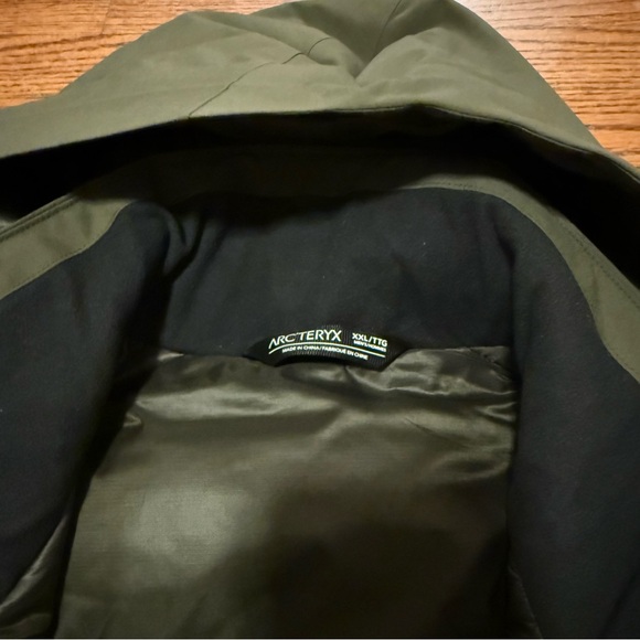 Arc'teryx Men's Olive Raincoat - XXL Gore-Tex - Picture 3 of 4